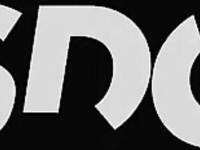 Массажист большим членом доводит до оргазма сисястых клиенток