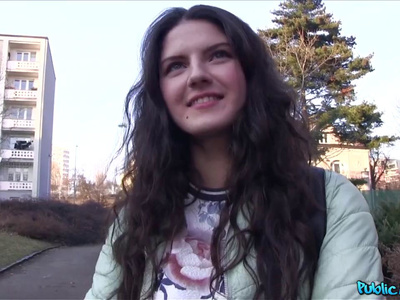 Модельная девушка попала на член опытного пикапера