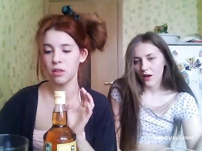 Бухие русские студентки пытаются заработать через веб камеру ч1