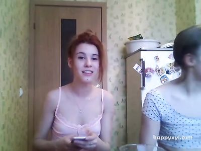 Бухие русские студентки пытаются заработать через веб камеру ч1