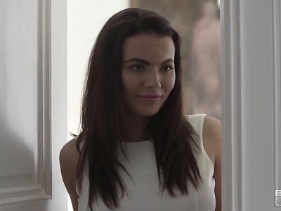 Страстных трах симпатичной девушки с упругими сиськами