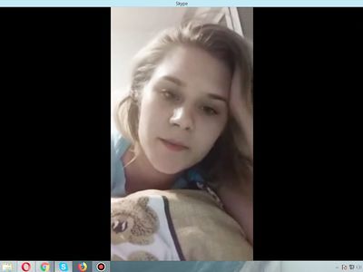 Парень через Скайп проводит порно кастинг с русской девушкой ч1